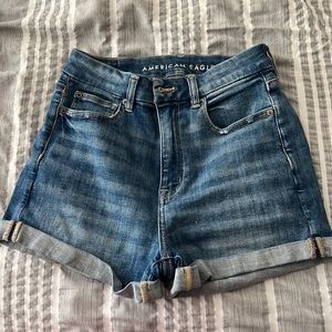 AMERICAN EAGLE JEAN SHORTS!